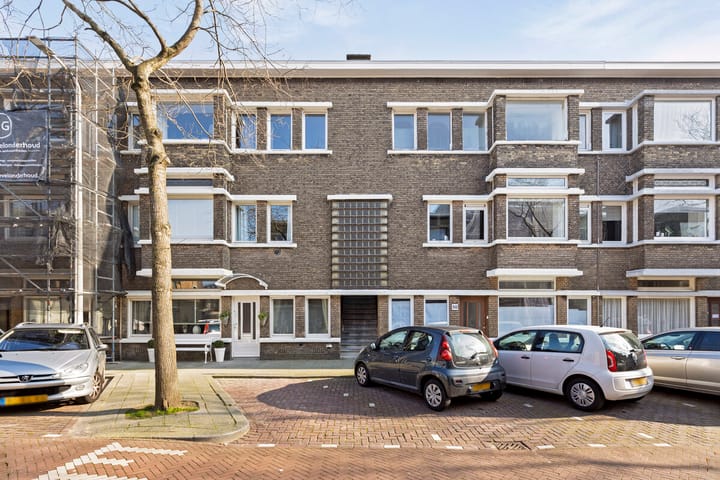 Photo 1 of Van Heutszstraat 46
