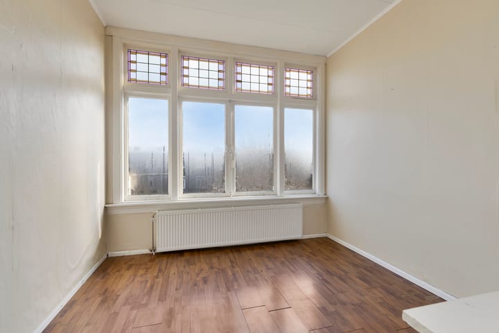 Photo 12 of Van Heutszstraat 46