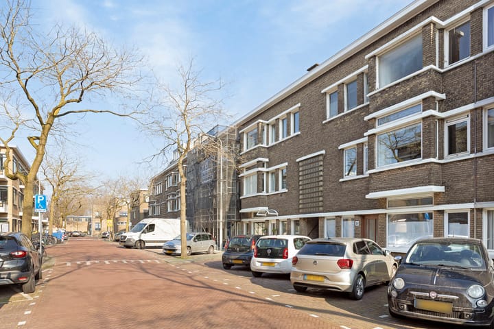 Photo 25 of Van Heutszstraat 46