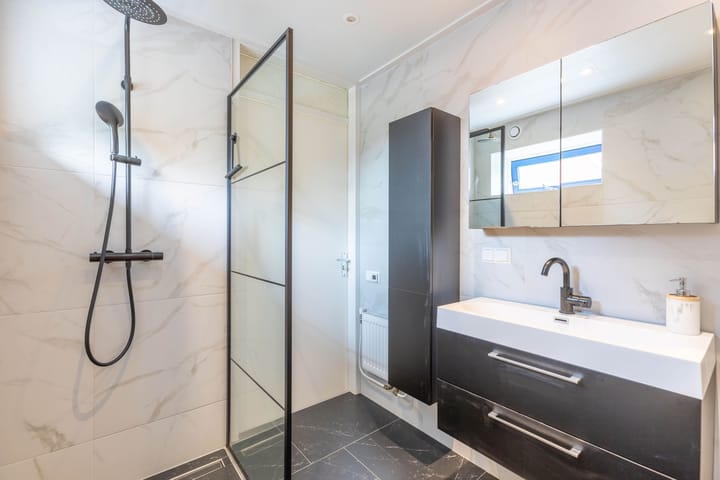 Foto 2 van Visarend 7