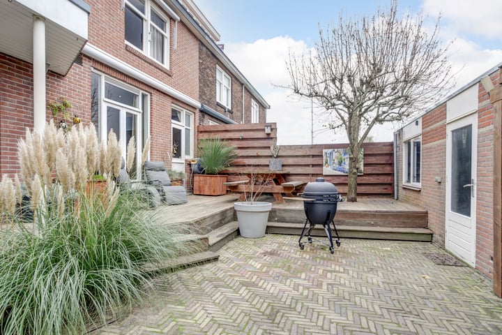 Bekijk foto 40 van van Hogendorpstraat 40