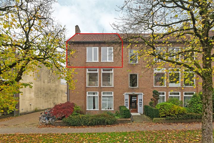 View photo 1 of Burgemeester Weertsstraat 81-3