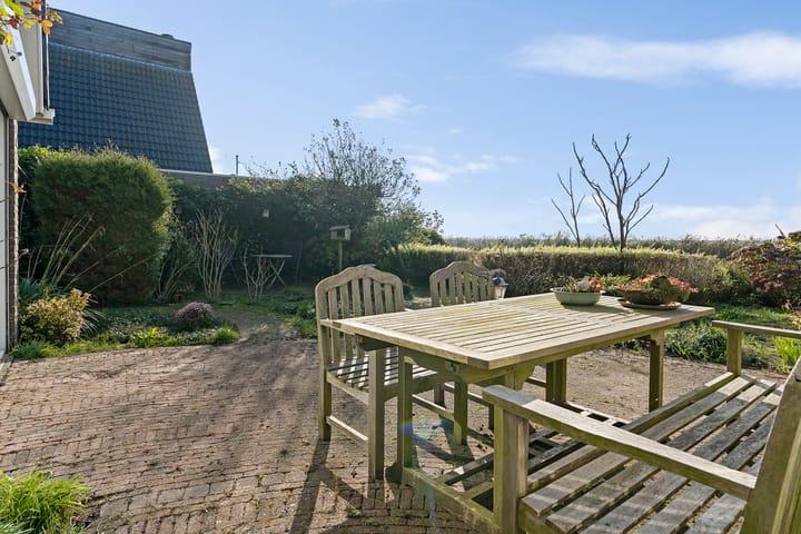 Photo 48 of Wetterbies 24