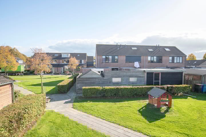 Foto 2 van Karwij 26