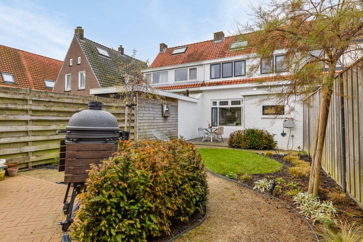 Bekijk foto 38 van Leliestraat 66