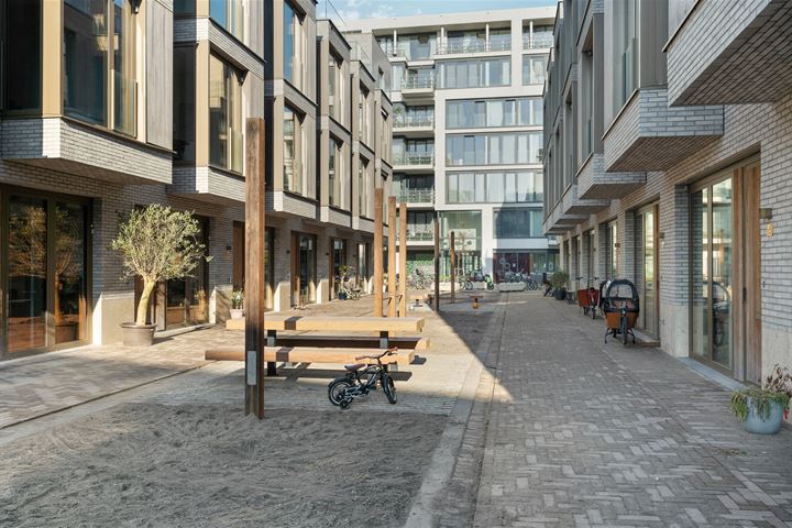 View photo 49 of Kartonstraat 3