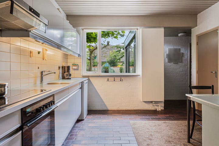 Photo 19 of Sint Servatiusstraat 34