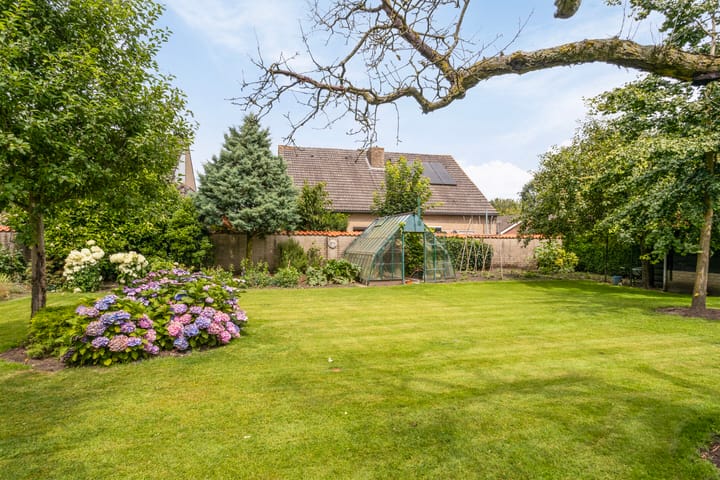 Photo 42 of Sint Servatiusstraat 34