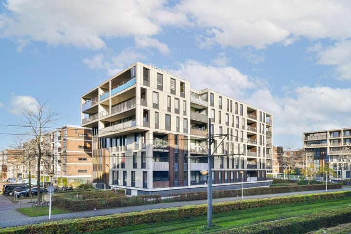 Foto 18 van Burgemeester Röellstraat 616