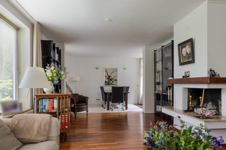 Foto 12 van Hoenderloseweg 67