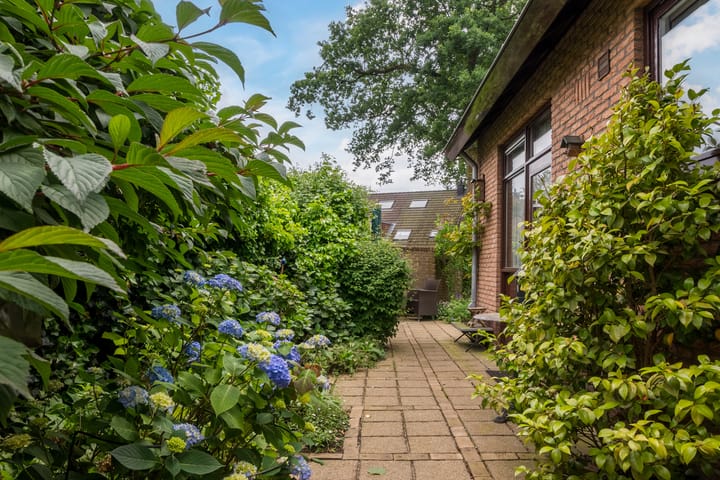 Foto 38 van Hoenderloseweg 67