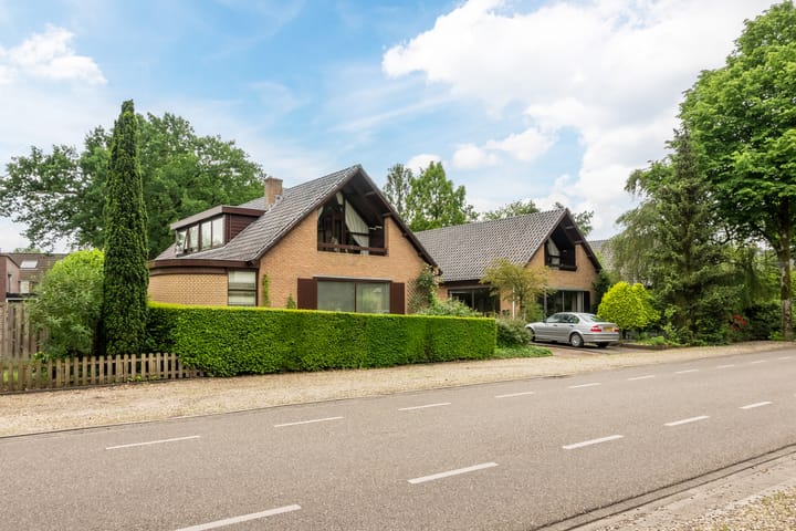 Foto 48 van Hoenderloseweg 67