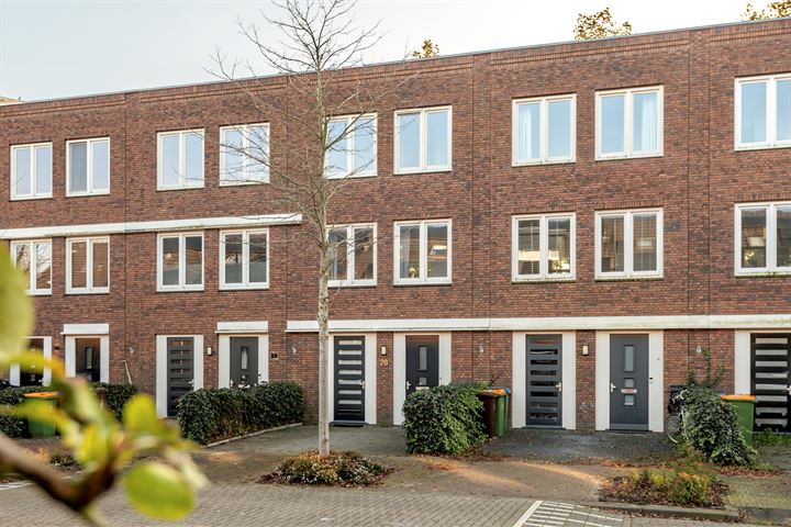 Bekijk foto 38 van MacBridestraat 26