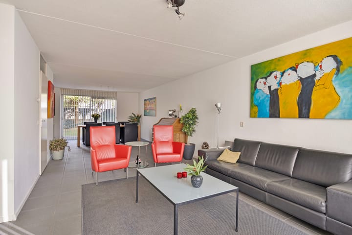 Photo 7 of Regenwulp 5