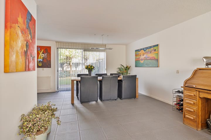 Photo 9 of Regenwulp 5