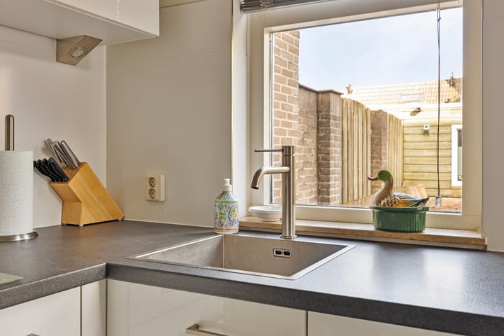 Photo 13 of Regenwulp 5