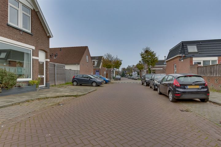 View photo 32 of Enkstraat 24