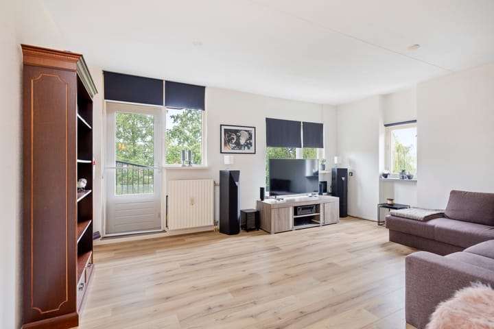 Foto 2 van De Eglantier 317