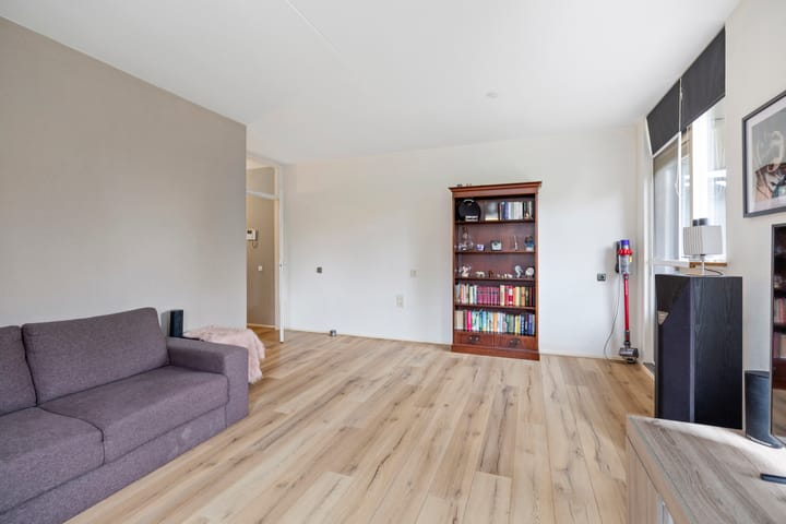 Foto 5 van De Eglantier 317