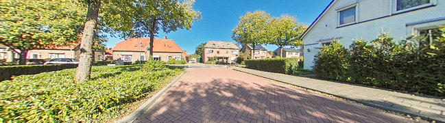 View 360° photo of Voortuin of Pastoor Versteegstraat 2