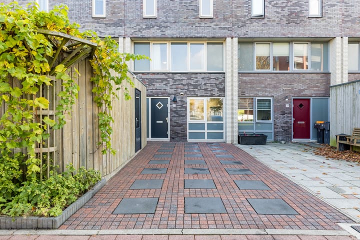 Foto 39 van Stella Agsteribbeland 17