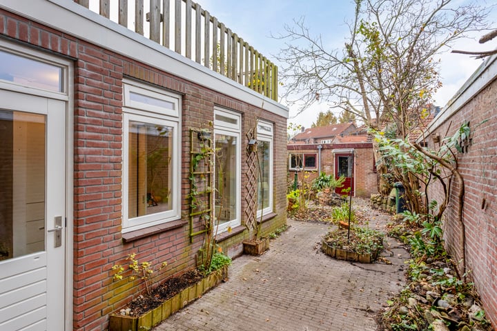 View photo 38 of Lyceumstraat 39