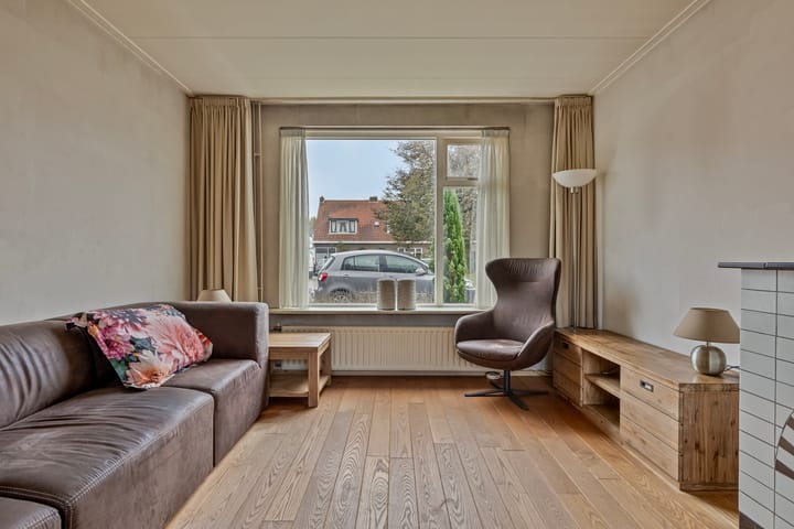 Photo 10 of Regentessestraat 24