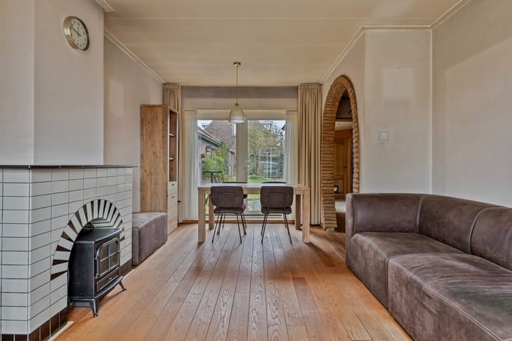 Photo 11 of Regentessestraat 24