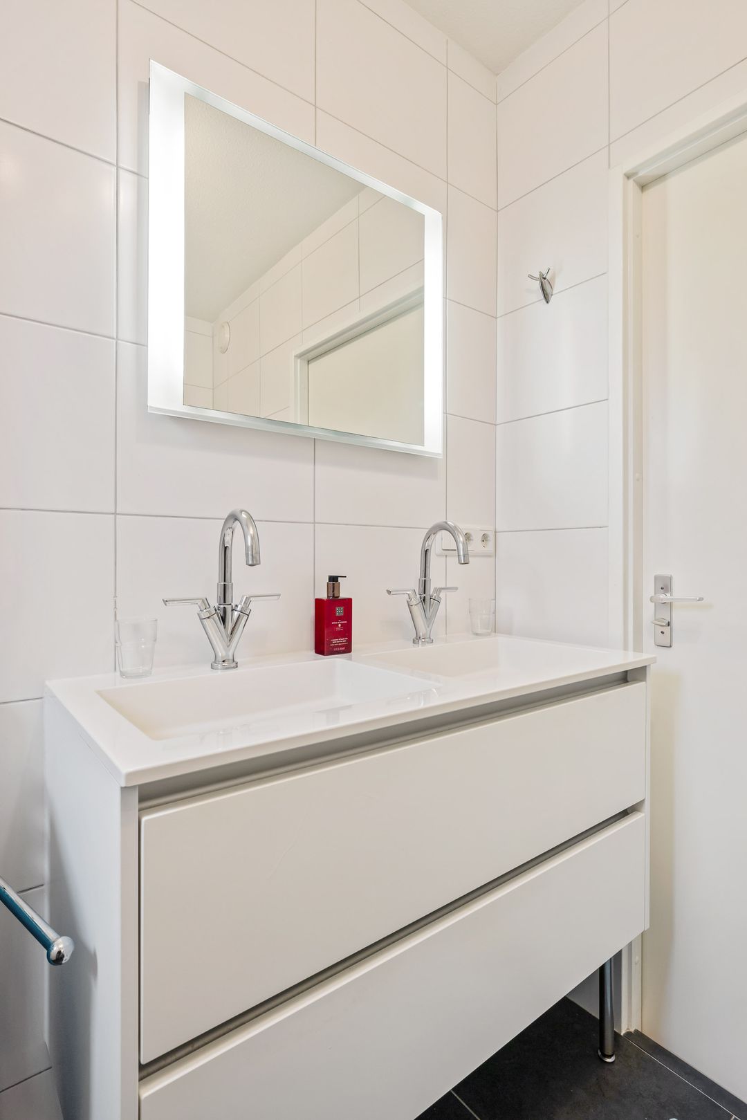 Foto 28 van Generaal Marshallweg 140