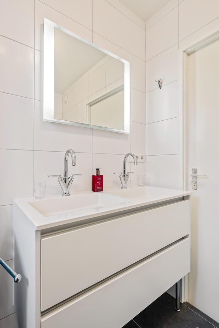 Foto 28 van Generaal Marshallweg 140