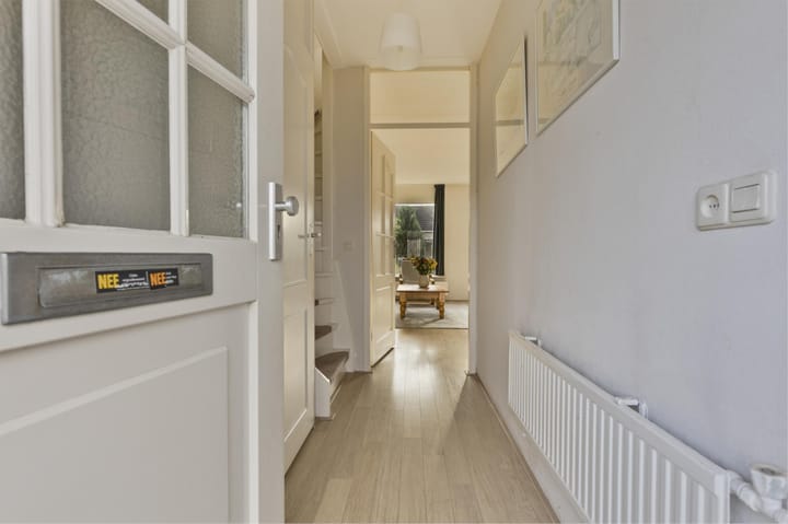 Foto 2 van P. Behrenserf 23