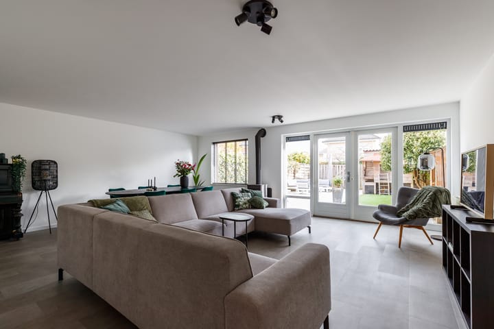 Foto 2 van Fluweelmos 12