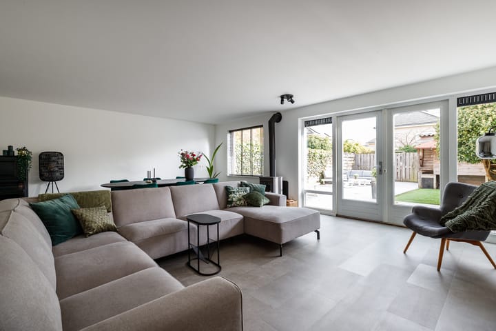 Foto 4 van Fluweelmos 12