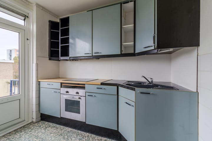 Foto 8 van Van Opbergenstraat 14