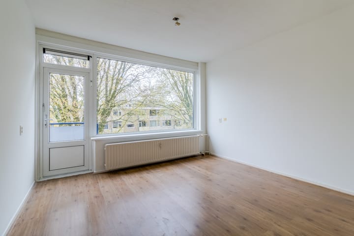 Foto 17 van Van Opbergenstraat 14