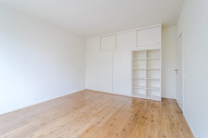 Foto 19 van Van Opbergenstraat 14