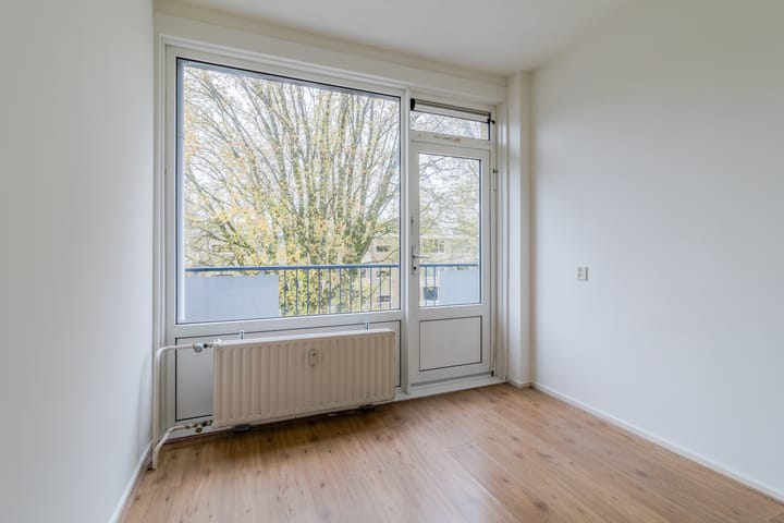 Foto 22 van Van Opbergenstraat 14