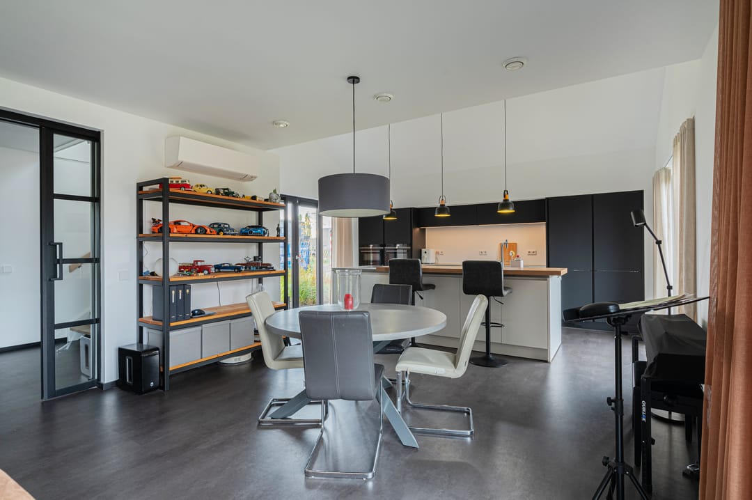 Photo 17 of Leeuwerik 13