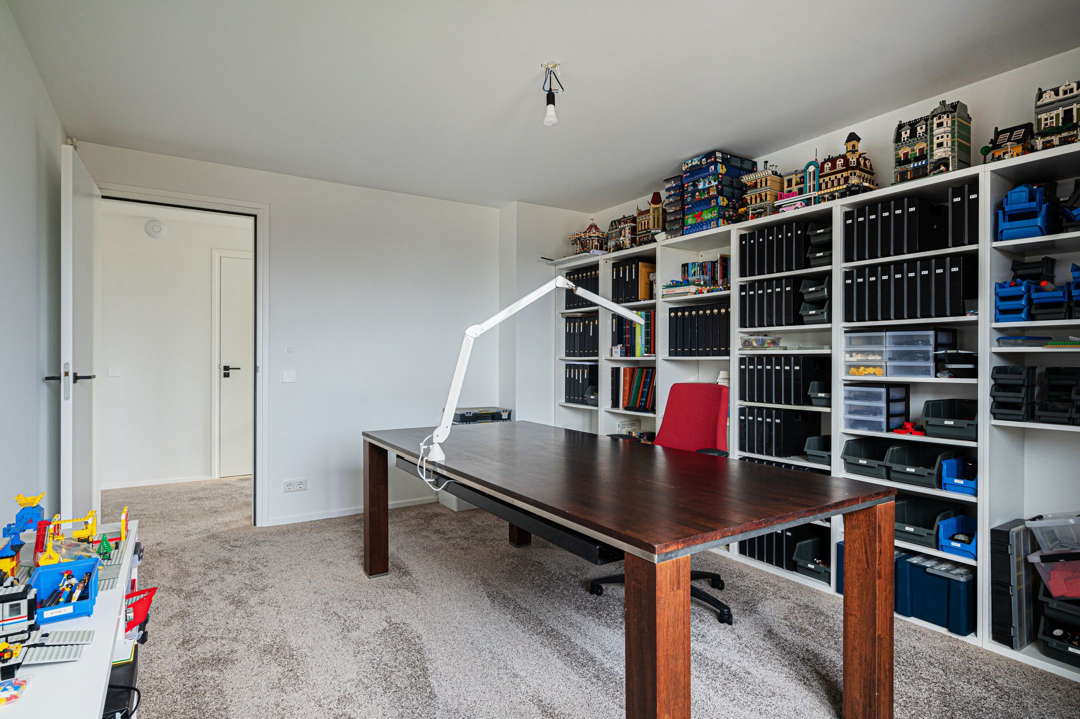 Photo 33 of Leeuwerik 13