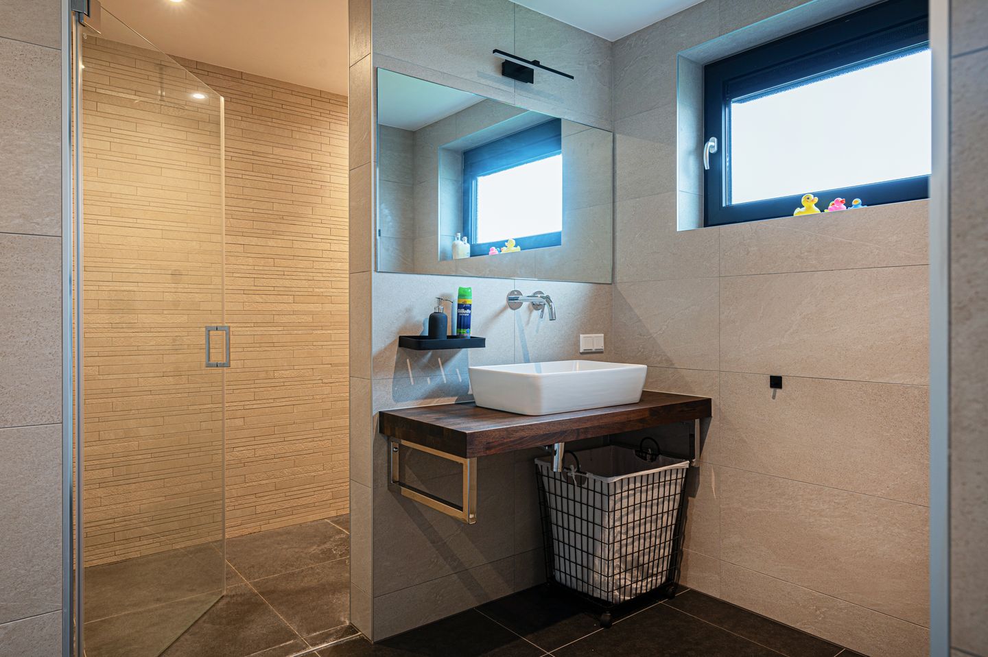 Photo 40 of Leeuwerik 13