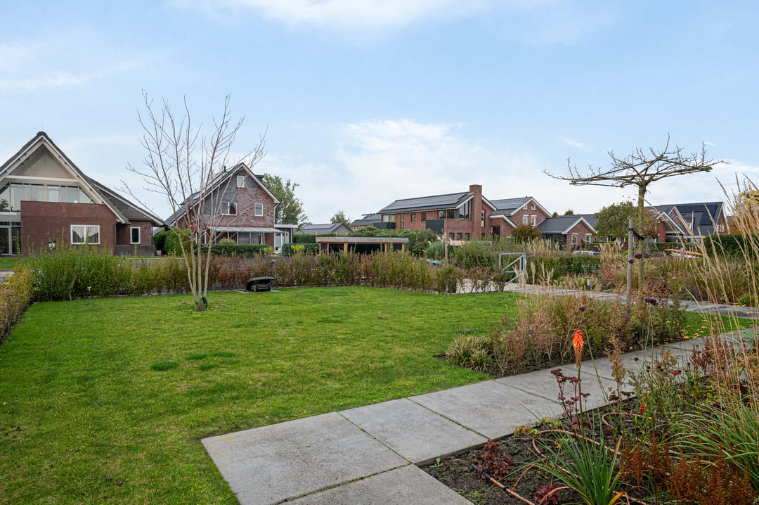 Photo 47 of Leeuwerik 13