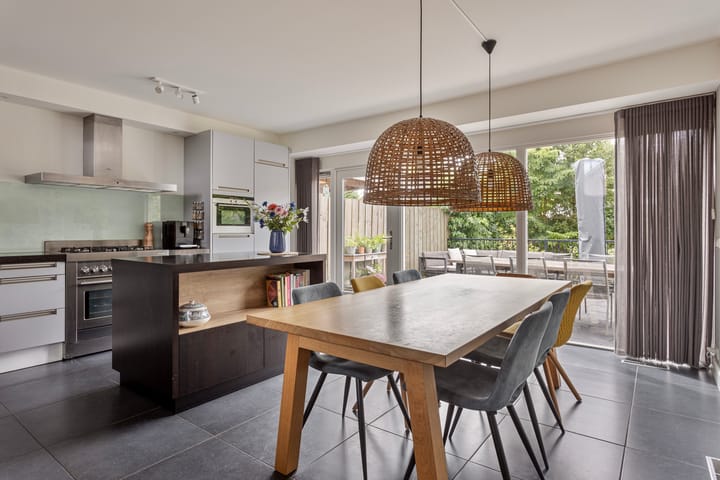 Foto 2 van Bernhardstraat 47