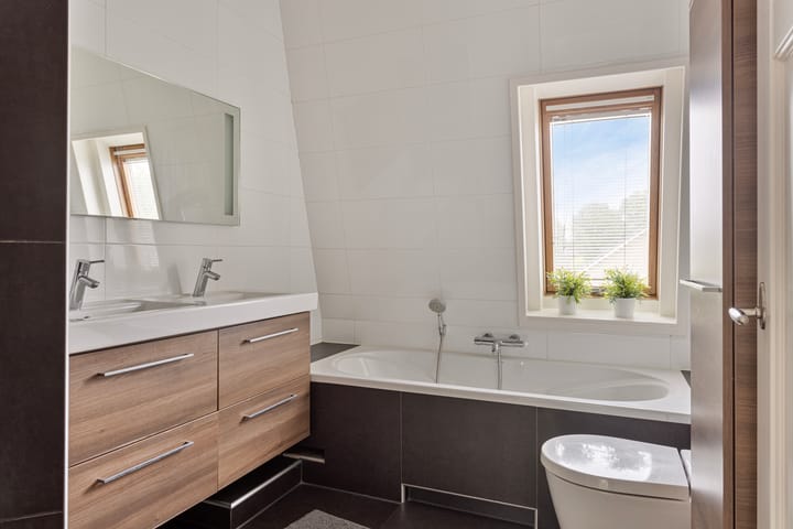 Foto 33 van Bernhardstraat 47