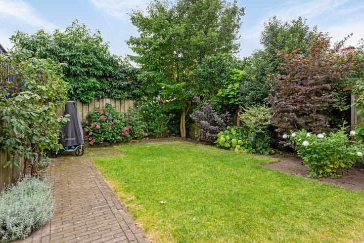 Foto 36 van Bernhardstraat 47