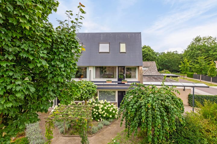 Foto 47 van Bernhardstraat 47