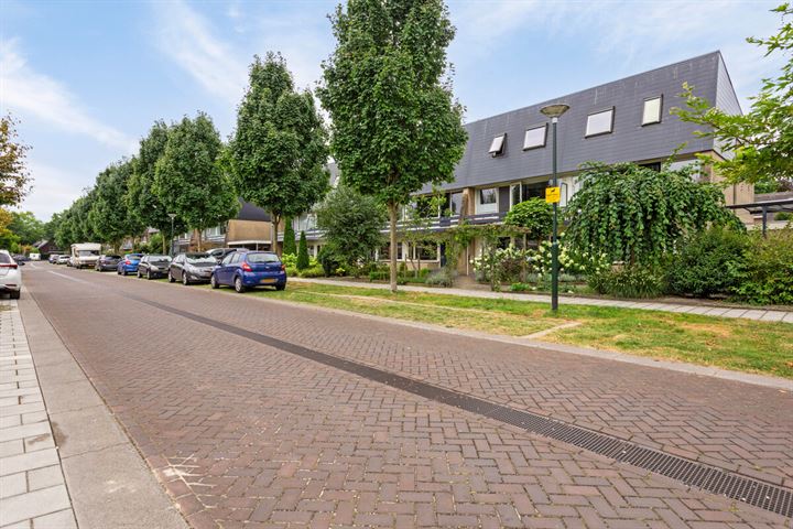 Bekijk foto 48 van Bernhardstraat 47