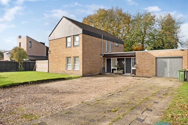 Foto 1 van van Limburg Stirumstraat 2