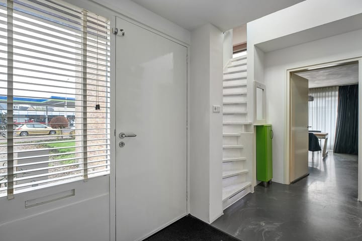 Foto 7 van van Limburg Stirumstraat 2