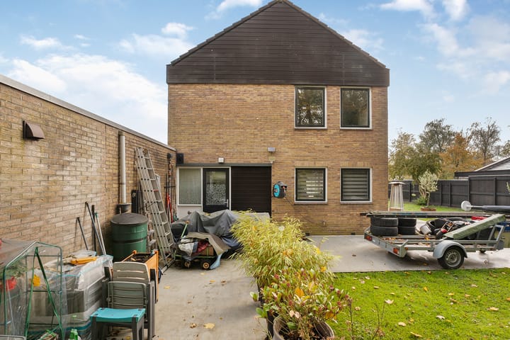 Foto 47 van van Limburg Stirumstraat 2