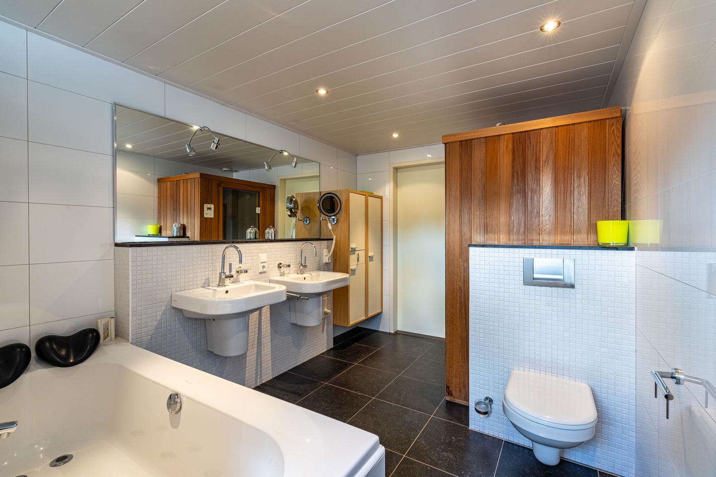 Foto 19 van Broderie 7